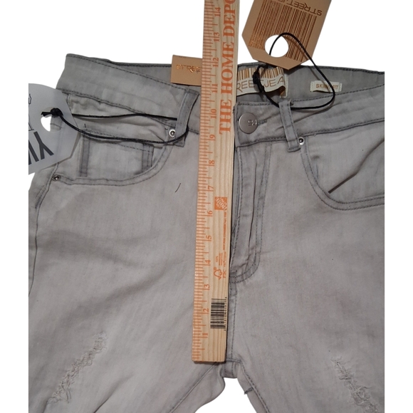 NWT Street Jeans Sz. 28X32 Light Gray Destroyed Skinny Jeans - Picture 10 of 12